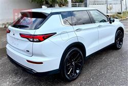 ميتسوبيشي اوتلاندر